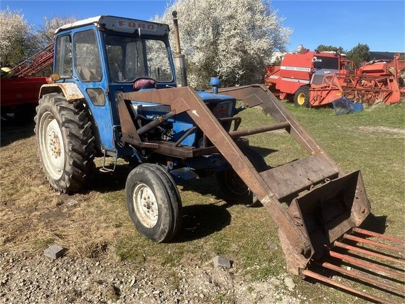 Ford 4000 Med frontlæsser  - جرار: صور 2 Ford 4000 Med frontlæsser  - جرار: صور 2