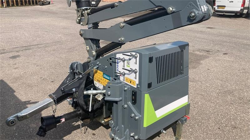 Greentec Scorpion 430-4 PLUS Hybrid bagmonteret højre - التقطيع جزازة/ ماكينات قطع الحشائش: صور 3 Greentec Scorpion 430-4 PLUS Hybrid bagmonteret højre - التقطيع جزازة/ ماكينات قطع الحشائش: صور 3