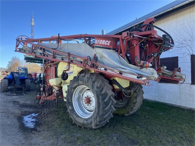 Hardi COMMANDER 4200 TWIN 28 m - آلة الرش المقطورة: صور 2 Hardi COMMANDER 4200 TWIN 28 m - آلة الرش المقطورة: صور 2