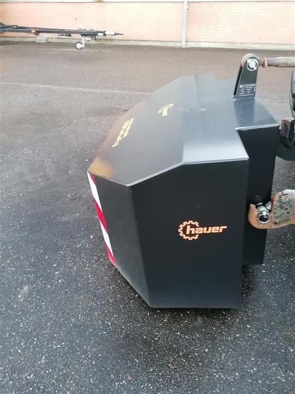 Hauer 1500 kg - ثقل موازن: صور 1 Hauer 1500 kg - ثقل موازن: صور 1