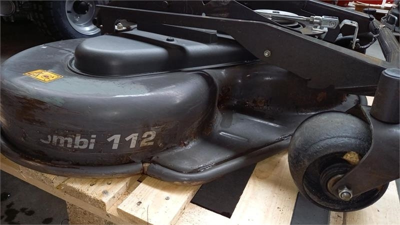 Husqvarna COMBI 112 300SERIE 9671885-01 - جزازة المروج: صور 3 Husqvarna COMBI 112 300SERIE 9671885-01 - جزازة المروج: صور 3