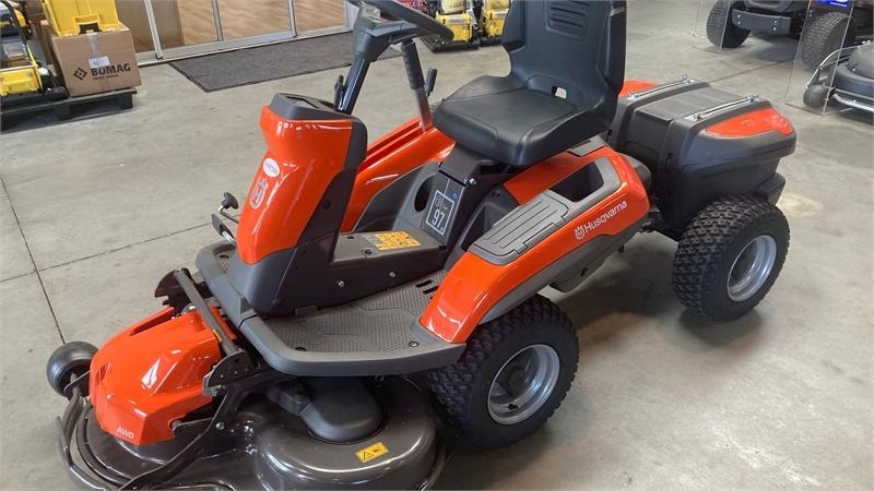 Husqvarna R200IX AWD Elektrisk - جزازة المروج: صور 2 Husqvarna R200IX AWD Elektrisk - جزازة المروج: صور 2