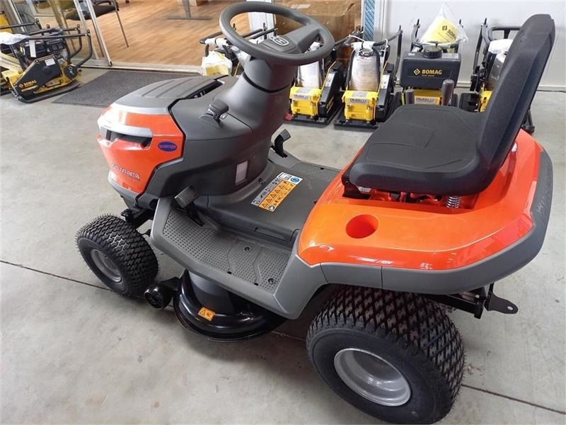 Husqvarna TS 112 - جرارات البلدية: صور 2 Husqvarna TS 112 - جرارات البلدية: صور 2