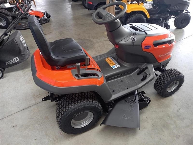 Husqvarna TS 112 - جرارات البلدية: صور 5 Husqvarna TS 112 - جرارات البلدية: صور 5