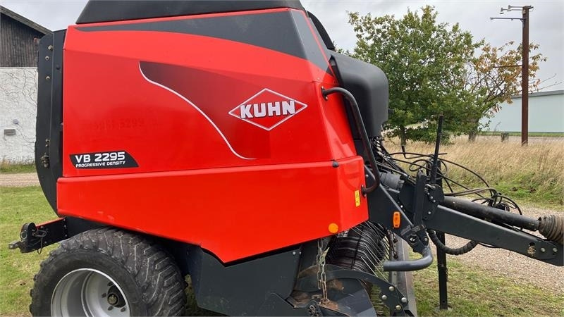 Kuhn VB 2295 - مكبس القش الدائري: صور 2 Kuhn VB 2295 - مكبس القش الدائري: صور 2