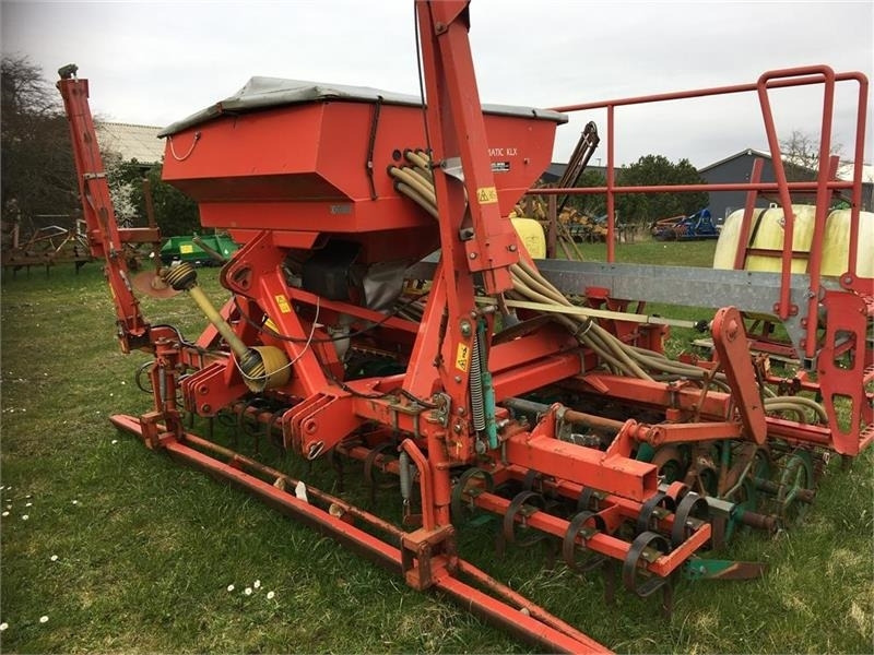 Kverneland KLX 4 meter - الة بذر: صور 1 Kverneland KLX 4 meter - الة بذر: صور 1