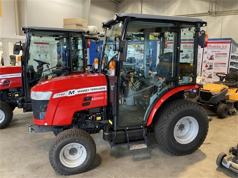 Massey Ferguson 1740 HC - جرارات البلدية: صور 1 Massey Ferguson 1740 HC - جرارات البلدية: صور 1
