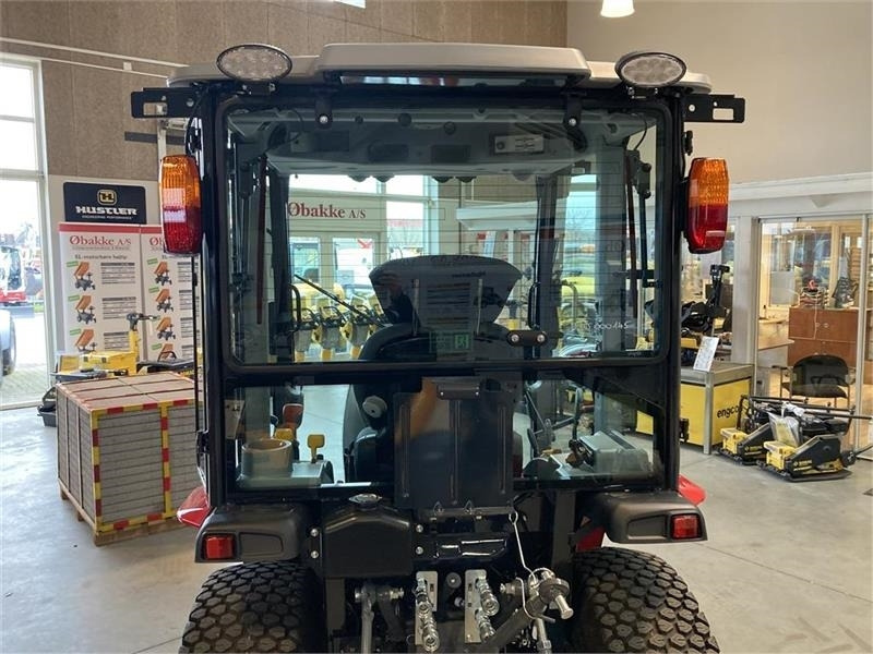 Massey Ferguson 1740 HC - جرارات البلدية: صور 5 Massey Ferguson 1740 HC - جرارات البلدية: صور 5