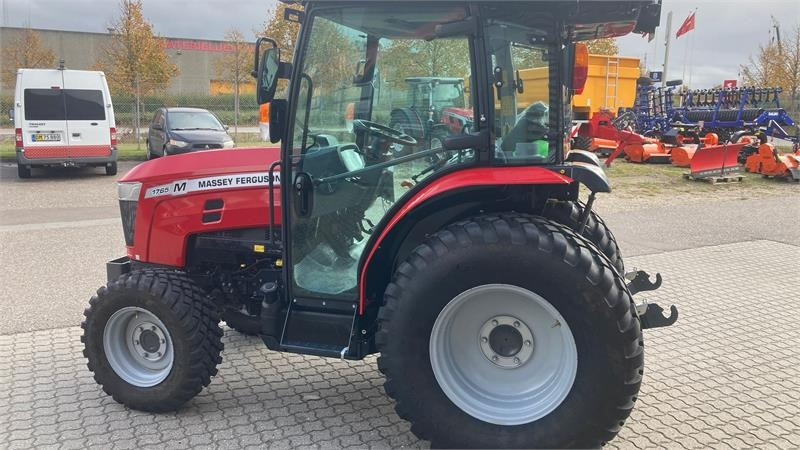 Massey Ferguson 1765 M HC - جرارات البلدية: صور 4 Massey Ferguson 1765 M HC - جرارات البلدية: صور 4
