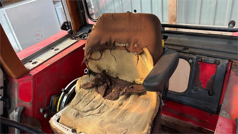 Massey Ferguson 699 - جرار: صور 4 Massey Ferguson 699 - جرار: صور 4