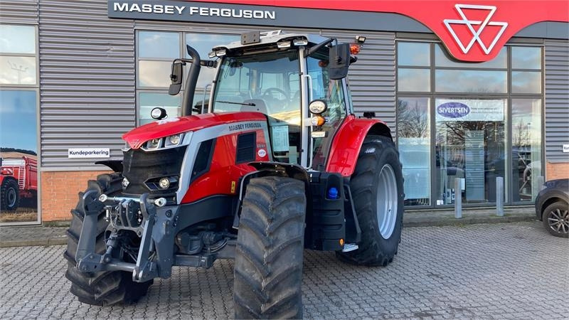 Massey Ferguson 6S.165 Dyna 6 Exclusive - جرار: صور 2 Massey Ferguson 6S.165 Dyna 6 Exclusive - جرار: صور 2