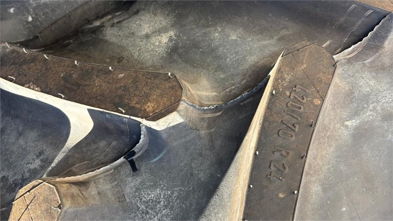 Mitas 420/70-24  - الإطارات - سيارة بلدية: صور 3 Mitas 420/70-24  - الإطارات - سيارة بلدية: صور 3