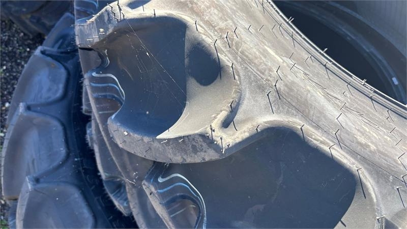 Mitas 420/85R38 & 340/85R28  - الإطارات - سيارة بلدية: صور 2 Mitas 420/85R38 & 340/85R28  - الإطارات - سيارة بلدية: صور 2