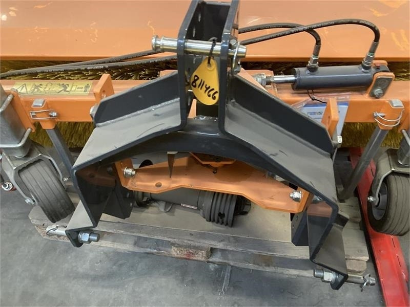 Nesbo FM 1500 P 1000H PTO - 3 pkt. 1 - مكنسة: صور 4 Nesbo FM 1500 P 1000H PTO - 3 pkt. 1 - مكنسة: صور 4