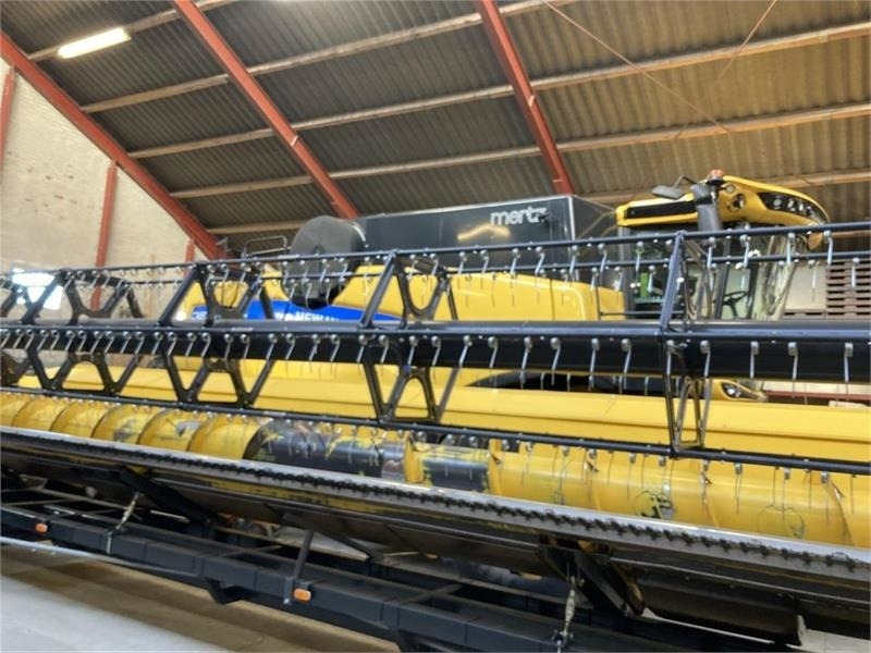 New Holland 35” Varifeed - معدات آلة حصاد: صور 3 New Holland 35” Varifeed - معدات آلة حصاد: صور 3