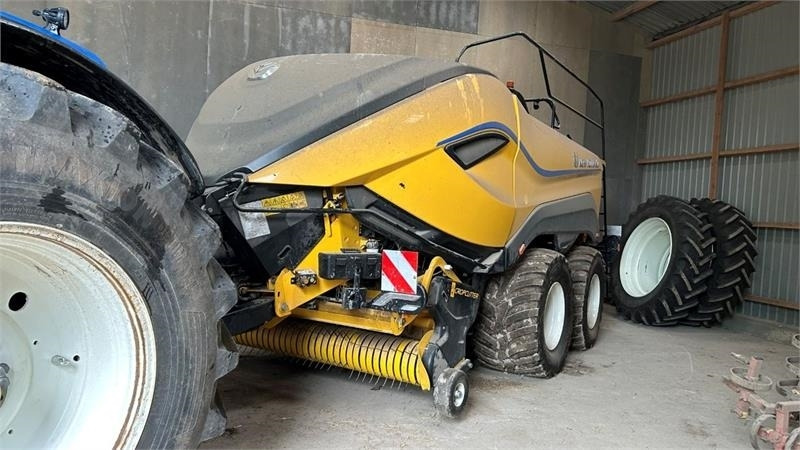 New Holland BB 1290 RC HD - مكبس البالات المستطيله: صور 1 New Holland BB 1290 RC HD - مكبس البالات المستطيله: صور 1