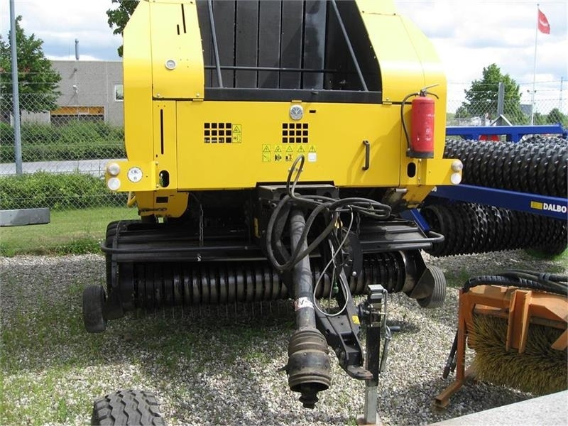 New Holland BR7070 med SUPER FEED - مكبس القش الدائري: صور 2 New Holland BR7070 med SUPER FEED - مكبس القش الدائري: صور 2