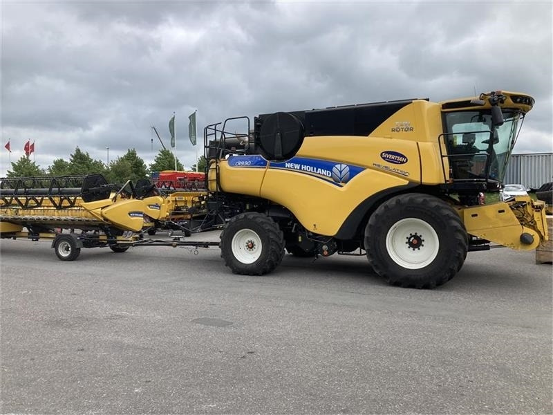 New Holland CR9.90 Med 35 fods Varifeed mm - حصادة شاملة: صور 1 New Holland CR9.90 Med 35 fods Varifeed mm - حصادة شاملة: صور 1