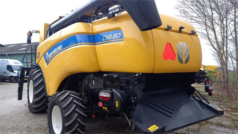 New Holland CX8.80 SLH med 25 fods Varifeed - حصادة شاملة: صور 4 New Holland CX8.80 SLH med 25 fods Varifeed - حصادة شاملة: صور 4