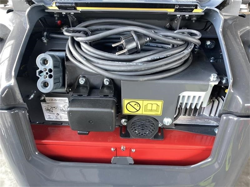 New Holland E15x Elektrisk - حفارة مصغرة: صور 4 New Holland E15x Elektrisk - حفارة مصغرة: صور 4