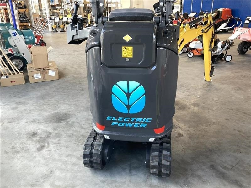 New Holland E15x Elektrisk - حفارة مصغرة: صور 3 New Holland E15x Elektrisk - حفارة مصغرة: صور 3