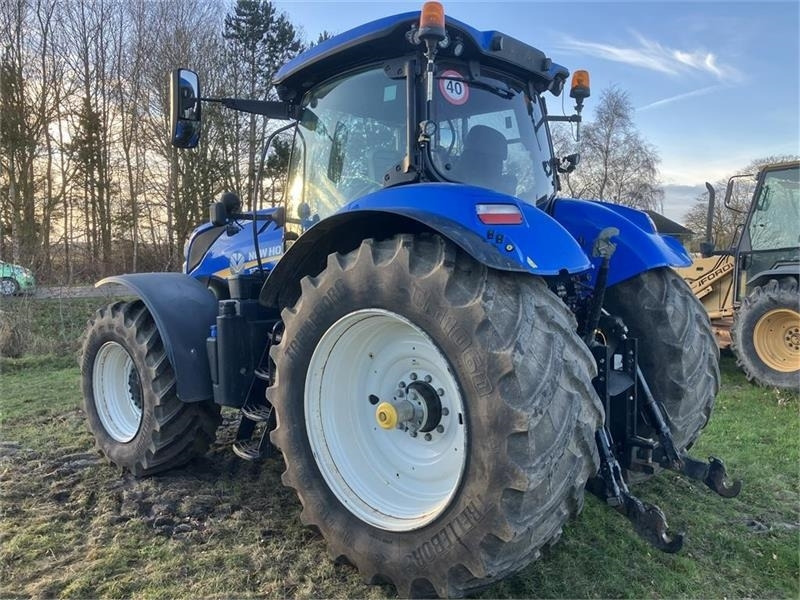 New Holland T7.270 AUTO COMMAND - جرار: صور 4 New Holland T7.270 AUTO COMMAND - جرار: صور 4
