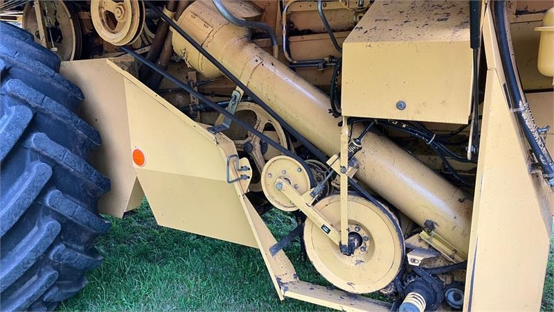 تأجير New Holland TX68 FSH  New Holland TX68 FSH: صور 12