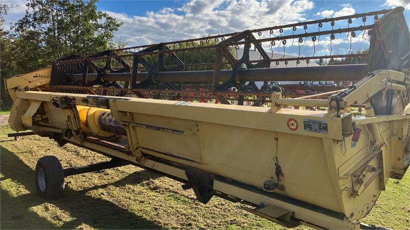 تأجير New Holland TX68 FSH  New Holland TX68 FSH: صور 17