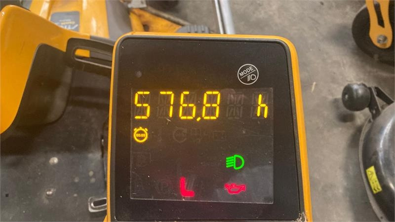 Stiga Park Pro 540IX 4WD 125 Combi Pro el. - جزازة المروج: صور 4 Stiga Park Pro 540IX 4WD 125 Combi Pro el. - جزازة المروج: صور 4