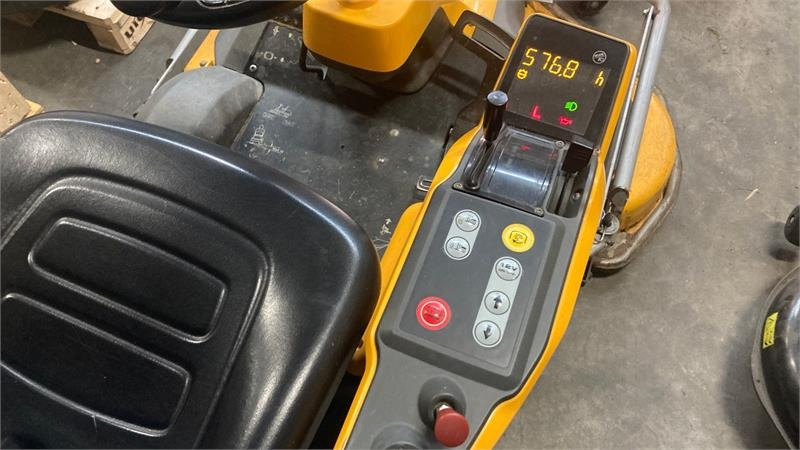 Stiga Park Pro 540IX 4WD 125 Combi Pro el. - جزازة المروج: صور 5 Stiga Park Pro 540IX 4WD 125 Combi Pro el. - جزازة المروج: صور 5