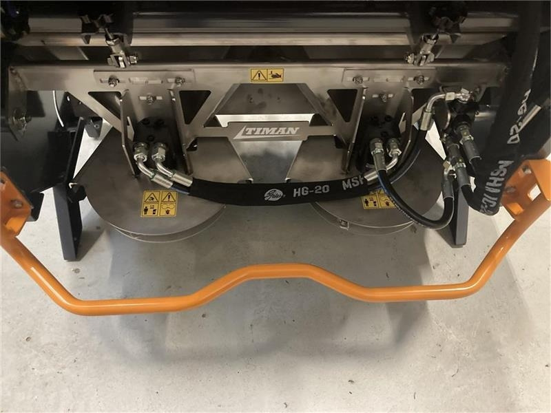 Timan CS-200 Combispreder 300 liter til traktor - الرمال مفرشة - سيارة بلدية: صور 4 Timan CS-200 Combispreder 300 liter til traktor - الرمال مفرشة - سيارة بلدية: صور 4