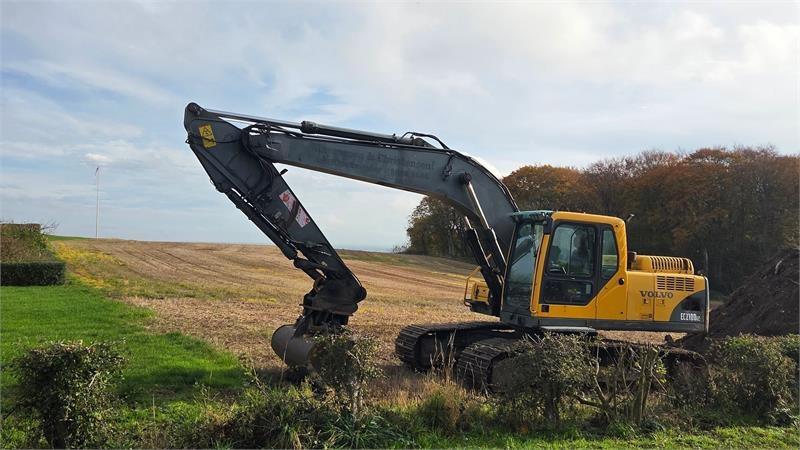 Volvo EC210 BLC - حفارات زحافة: صور 4 Volvo EC210 BLC - حفارات زحافة: صور 4