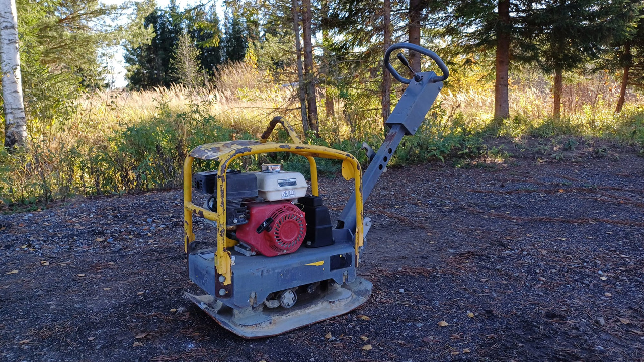 Atlas Copco LG160 - صفائح اهتزازية: صور 1 Atlas Copco LG160 - صفائح اهتزازية: صور 1