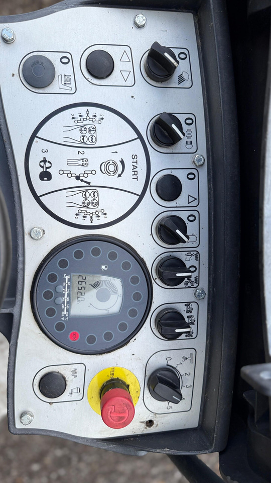 مدحلة الأسفلت BOMAG BW 135 AD-5: صور 7 مدحلة الأسفلت BOMAG BW 135 AD-5: صور 7