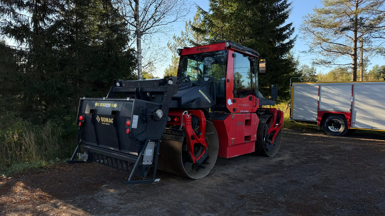 BOMAG BW 174 AP-41 AM - مدحلة الأسفلت: صور 4 BOMAG BW 174 AP-41 AM - مدحلة الأسفلت: صور 4
