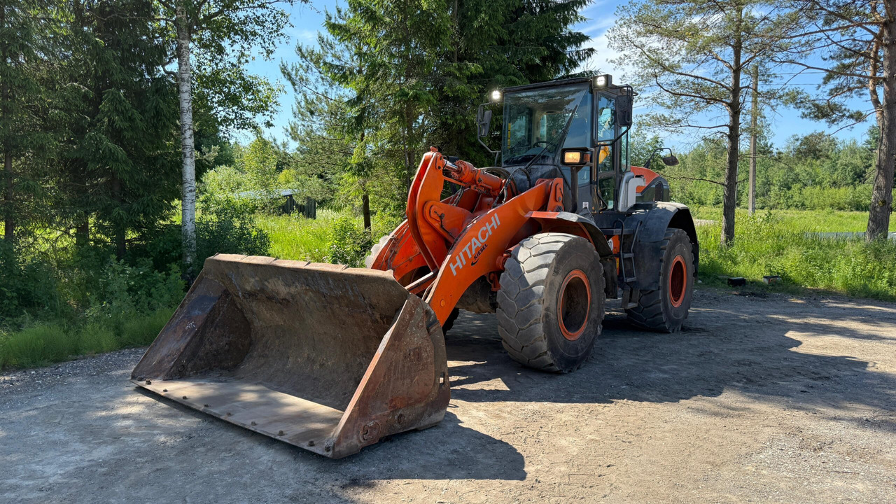 Hitachi ZW140 - اللودر بعجل: صور 1 Hitachi ZW140 - اللودر بعجل: صور 1