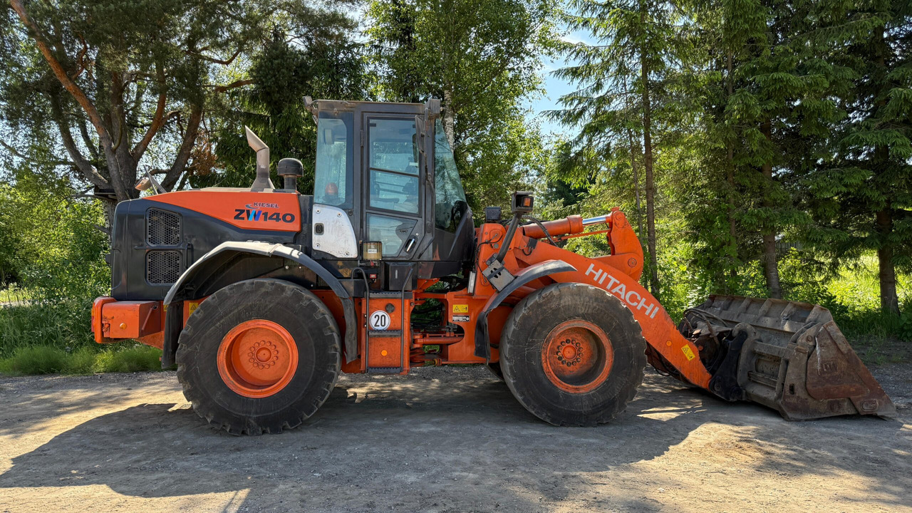 Hitachi ZW140 - اللودر بعجل: صور 5 Hitachi ZW140 - اللودر بعجل: صور 5