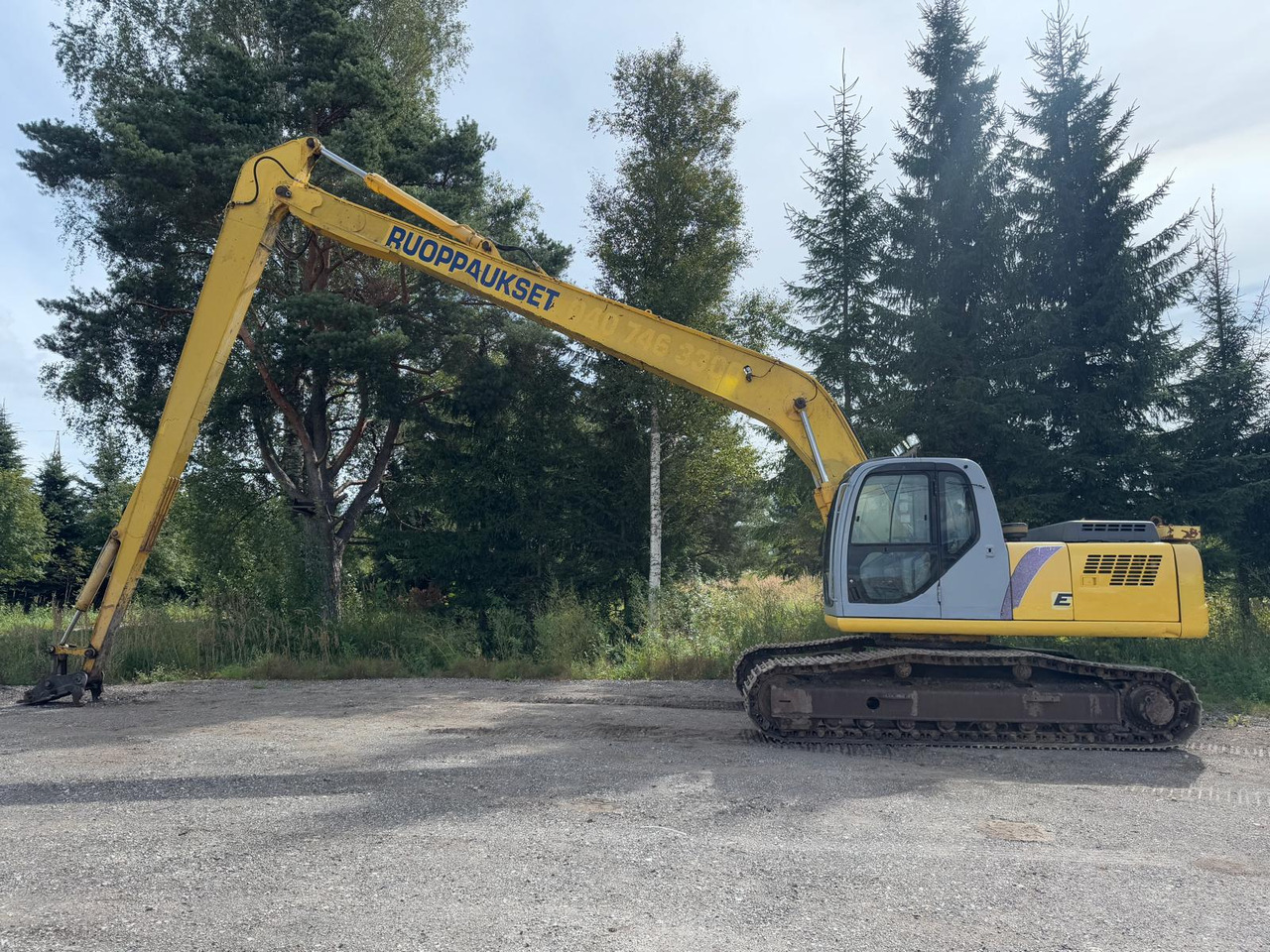 New Holland E 215 - حفارات زحافة: صور 2 New Holland E 215 - حفارات زحافة: صور 2