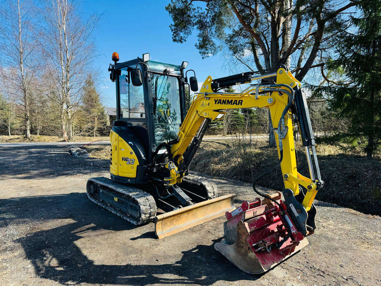 YANMAR VIO23-6 - حفارة مصغرة: صور 5 YANMAR VIO23-6 - حفارة مصغرة: صور 5