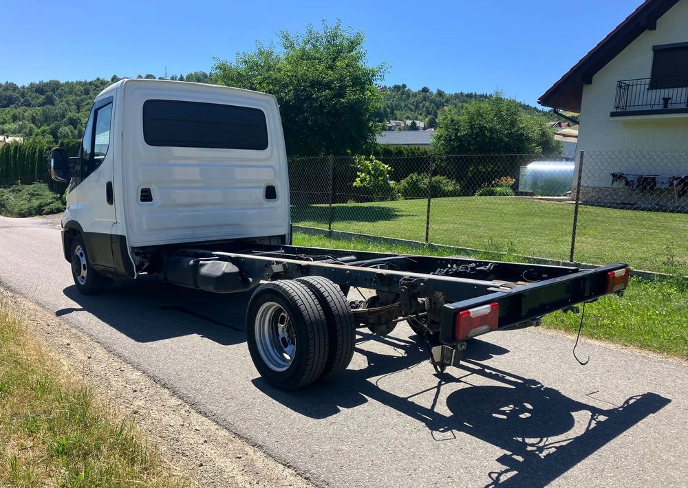 Iveco DAILY 35C13 ramo do zabudowy kiper wywrotka - الشاسيه شاحنة: صور 4 Iveco DAILY 35C13 ramo do zabudowy kiper wywrotka - الشاسيه شاحنة: صور 4