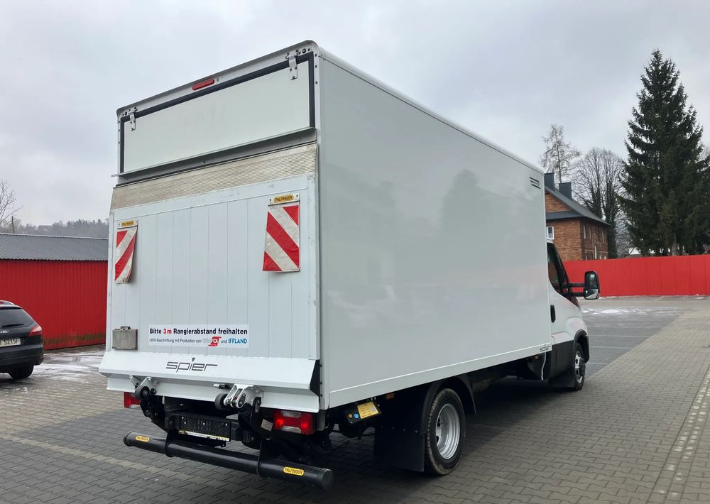 Iveco DAILY 35C16 kontener kurierka winda STAN PERFEKCYJNY - الشاحنات الصغيرة صندوق مغلق: صور 3 Iveco DAILY 35C16 kontener kurierka winda STAN PERFEKCYJNY - الشاحنات الصغيرة صندوق مغلق: صور 3