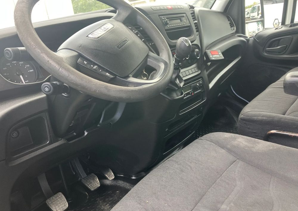 Iveco Daily 35C15 chłodnia 6 palet winda - الشاحنات الصغيرة المبردة: صور 5 Iveco Daily 35C15 chłodnia 6 palet winda - الشاحنات الصغيرة المبردة: صور 5