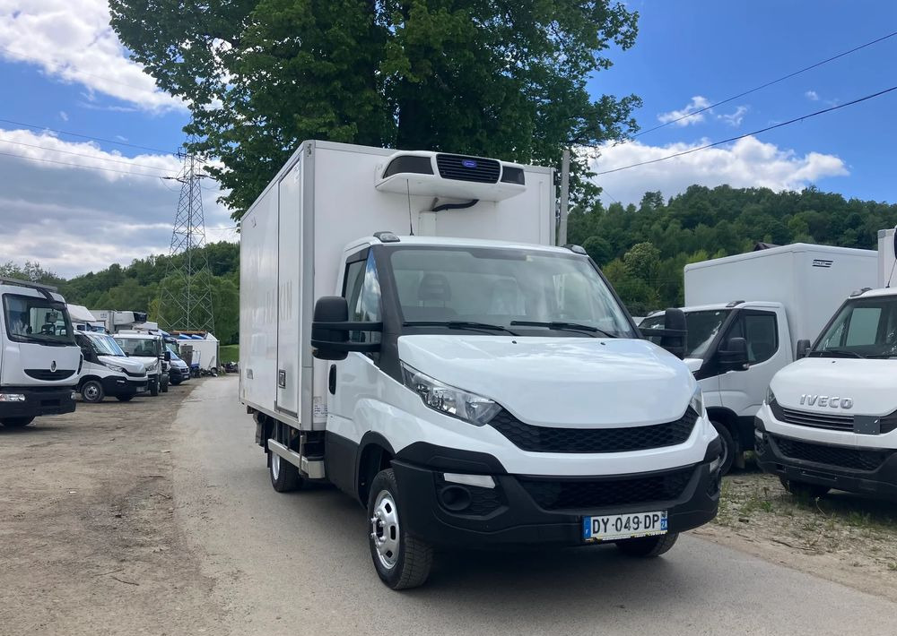 Iveco Daily 35C15 chłodnia 6 palet winda - الشاحنات الصغيرة المبردة: صور 2 Iveco Daily 35C15 chłodnia 6 palet winda - الشاحنات الصغيرة المبردة: صور 2