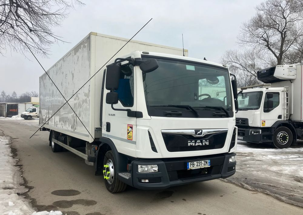 MAN Man TGM 12.220 euro 6 ramo do zabudowy Pomoc drogowa laweta kiper - الشاسيه شاحنة: صور 2 MAN Man TGM 12.220 euro 6 ramo do zabudowy Pomoc drogowa laweta kiper - الشاسيه شاحنة: صور 2