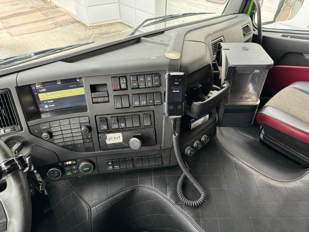 Volvo FM 8*4 - قلابات: صور 3 Volvo FM 8*4 - قلابات: صور 3