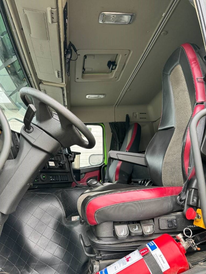 Volvo FM 8*4 - قلابات: صور 2 Volvo FM 8*4 - قلابات: صور 2