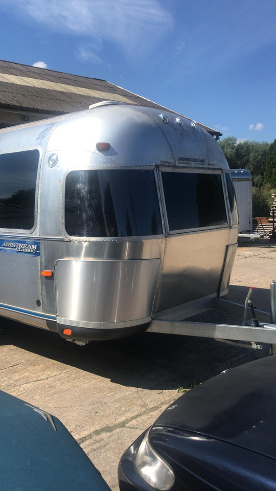 1992 Airstream Classic 1992 Airstream Classic – Fully Rebuilt Vintage Travel Trailer - عربة الطعام: صور 4 1992 Airstream Classic 1992 Airstream Classic – Fully Rebuilt Vintage Travel Trailer - عربة الطعام: صور 4
