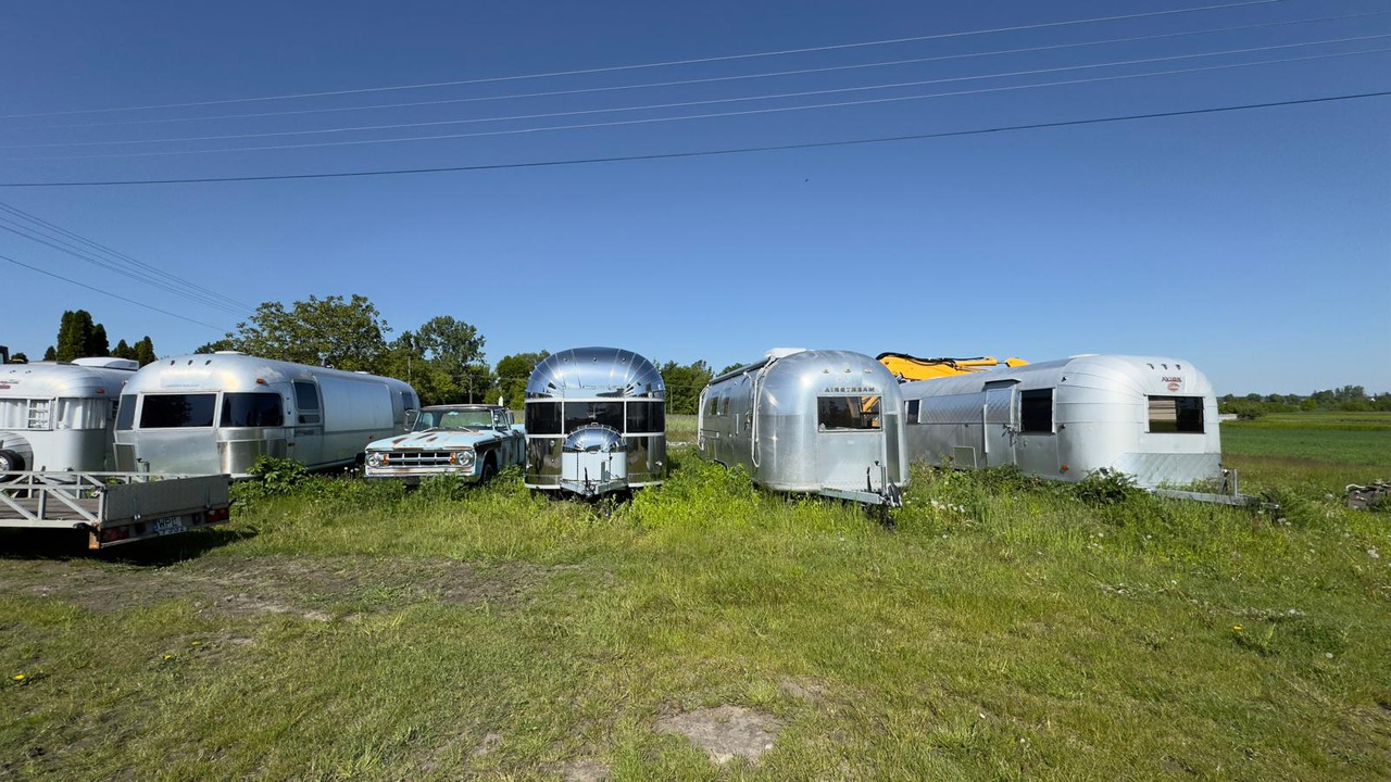 1992 Airstream Classic 1992 Airstream Classic – Fully Rebuilt Vintage Travel Trailer - عربة الطعام: صور 2 1992 Airstream Classic 1992 Airstream Classic – Fully Rebuilt Vintage Travel Trailer - عربة الطعام: صور 2