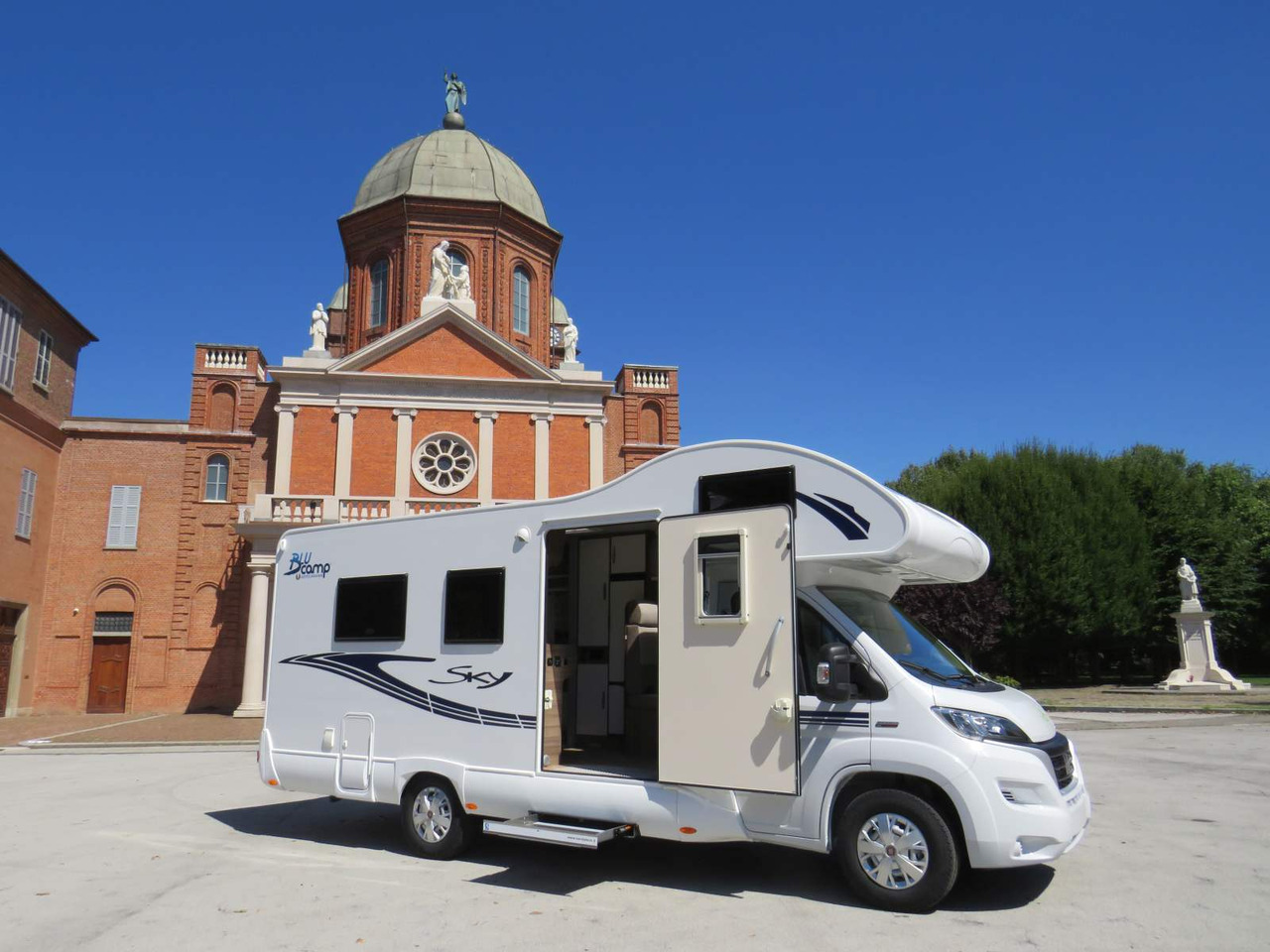 Fiat Ducato RETRACTABLE PLATFORM (300KG CAPACITY) - منزل متنقل: صور 5 Fiat Ducato RETRACTABLE PLATFORM (300KG CAPACITY) - منزل متنقل: صور 5