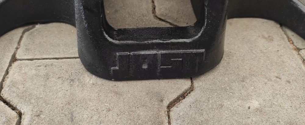 ŁAPA ŁAPY POD SIODŁO JOST 150mm NOWE - عجلة الخامسة - شاحنة: صور 2 ŁAPA ŁAPY POD SIODŁO JOST 150mm NOWE - عجلة الخامسة - شاحنة: صور 2